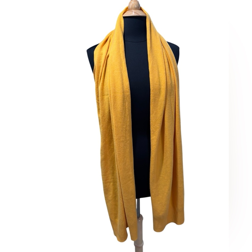 NWT Women’s Canary Yellow Echo Scarf